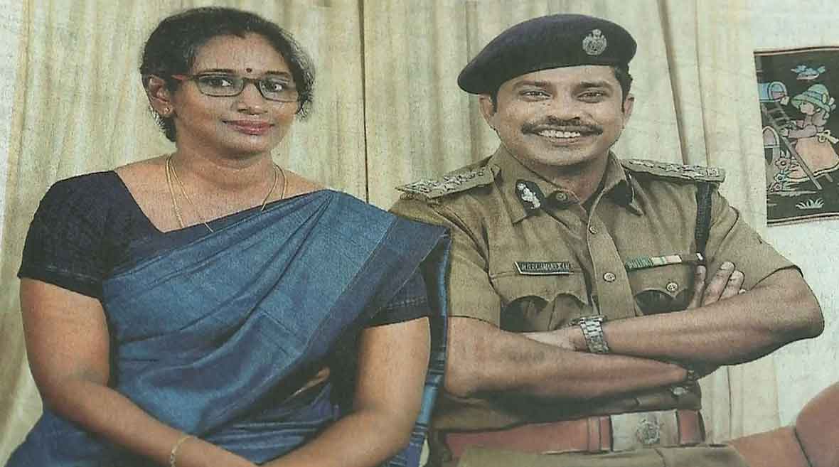 government-warns-district-collector-for-misusing-police-uniform-report