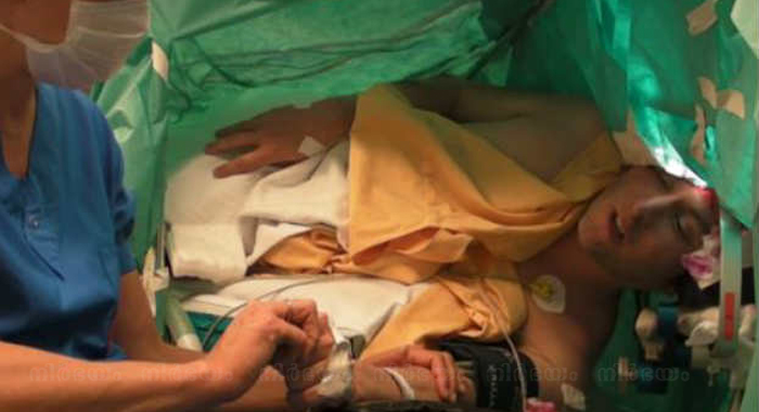 a-man-is-singing-while-doctors-operate-on-his-brain