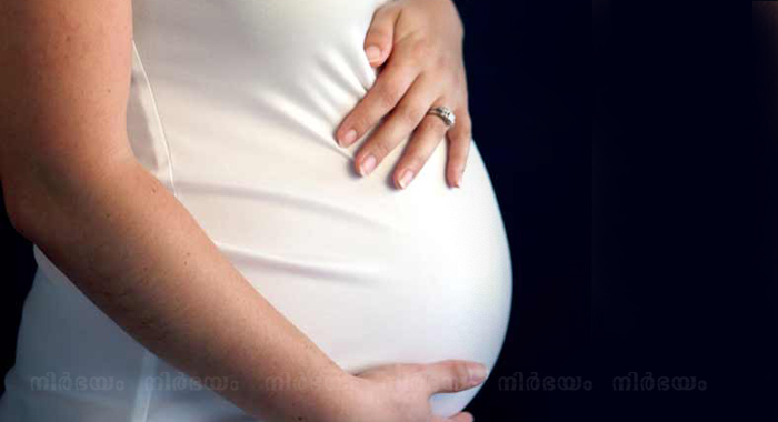 pregnant-with-drugs-woman-lands-in-hyderabad