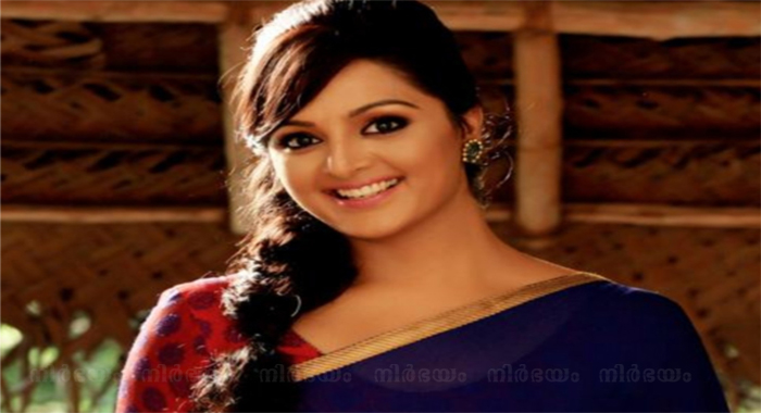manju-warrier-offers-for-flood-affected-people-in-tamil-nadu