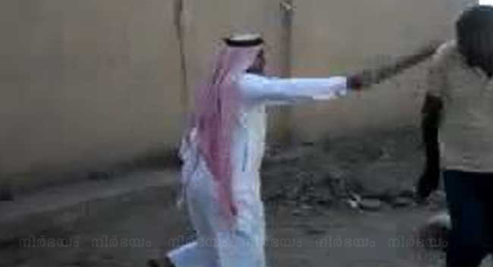 3-kerala-men-trapped-in-saudi-arabia-beaten-by-employer-with-wooden-club