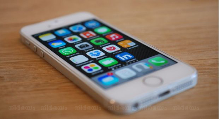 apple-slashes-prices-of-iphone-5s-to-almost-half-in-three-months