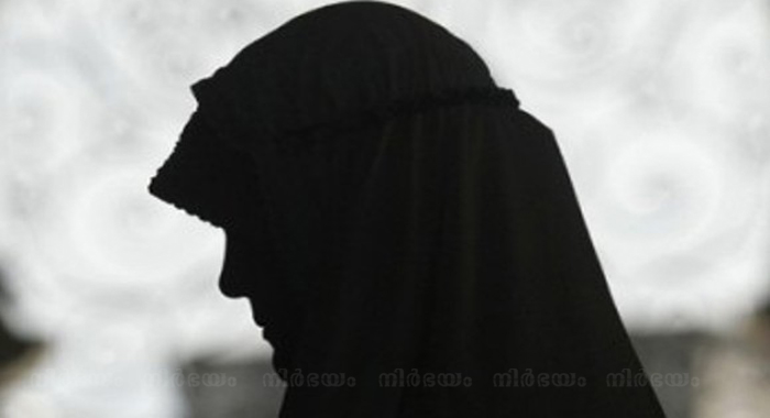 dark-skinned-wife-gets-email-talaq
