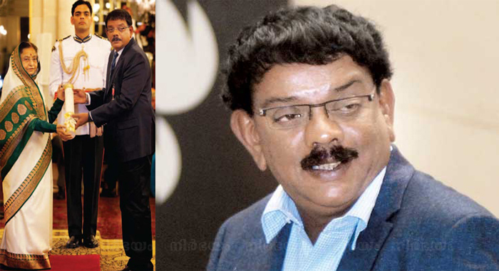 controvercy-over-priyadarshans-padma-shri-award