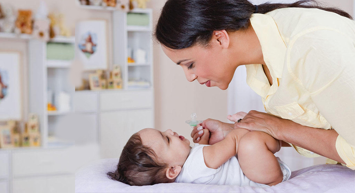 singing-calms-babies-longer