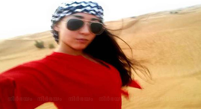 monica-lynn-travelled-the-world-for-free-by-getting-her-dates-to-pay-for-it