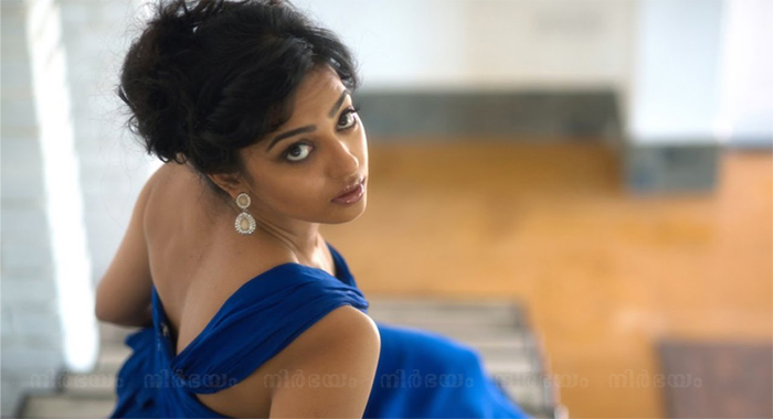 radhika-apte-hot-photo-shoot