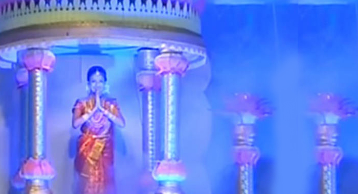 an-entirely-different-wedding-held-at-alappuzha
