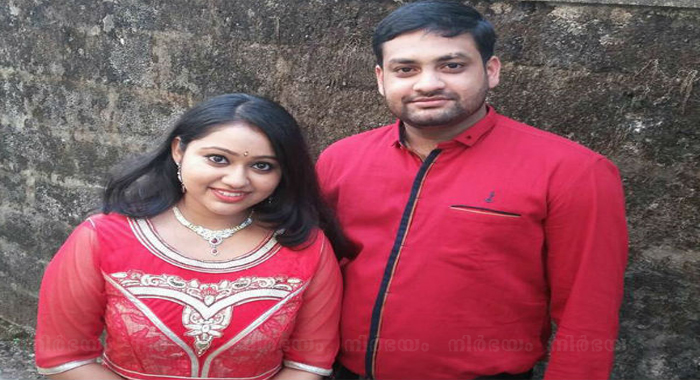 chandanamazha-actress-meghna-vincent-aka-amrutha-gets-engaged-to-don-tomy