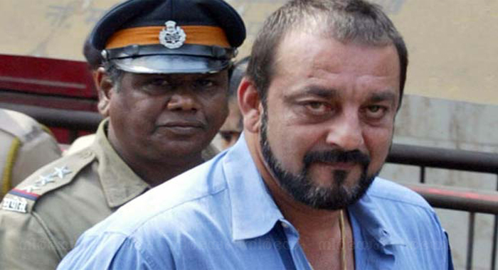 sanjay-dutt-released-from-yerawada-jail
