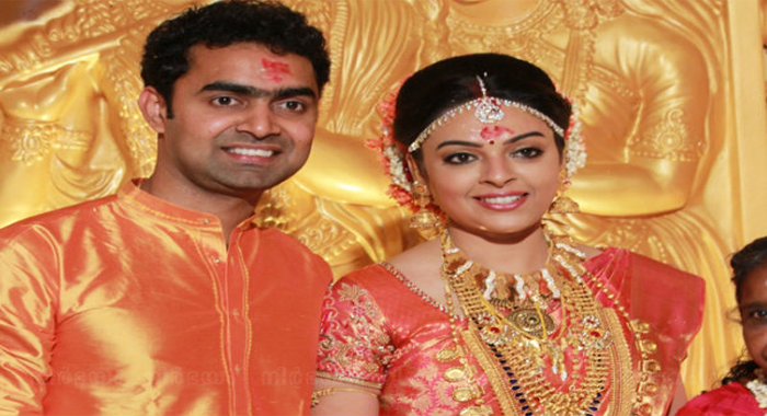 classmates-actress-radhika-get-married