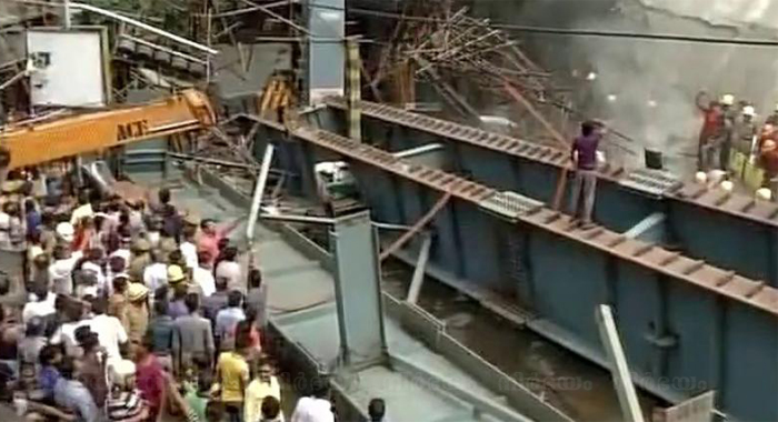 14-killed-in-kolkata-flyover-collapse-mamata-banerjee-reviews-situation