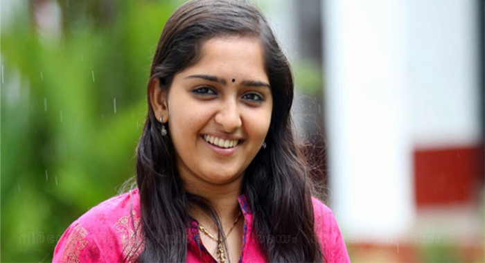 sanusha-responds-to-rumours-of-marrying-unni-mukundan