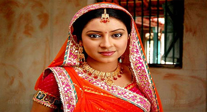 tv-actor-pratyusha-banerjee-of-balika-vadhu-fame-commits-suicide