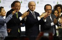 record-number-of-countries-sign-historic-paris-agreement-on-climate-change-on-earth-day
