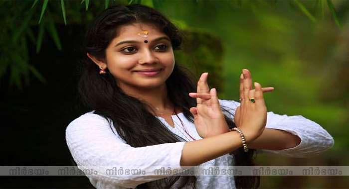 rachana-narayanankutty-reveals-the-reasons-behind-her-divorce