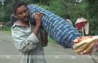 tribal-man-walks-10-km-carrying-wifes-body