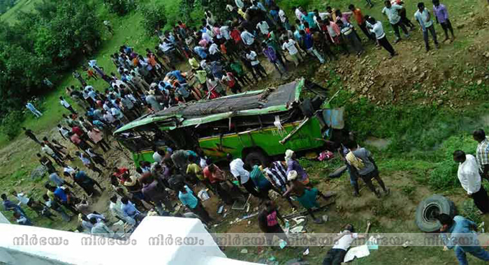 20-killed-several-injured-when-bus-plunges-from-a-bridge-in-odisha