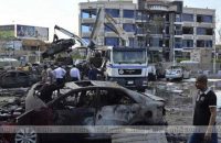 car-bomb-attacks-near-baghdad-mall-kill-10