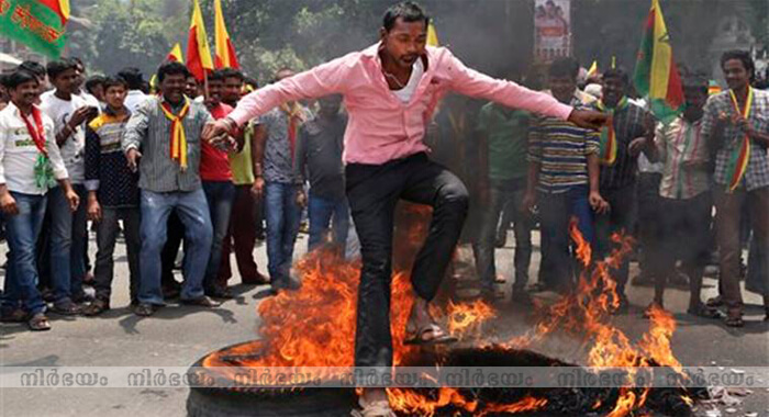 cauvery-stir-kerala-stops-bus-service-to-bengaluru