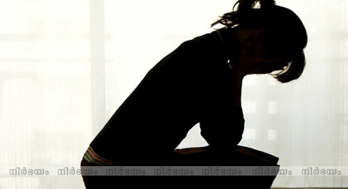 malayalam-film-actor-misbehaved-to-school-girls