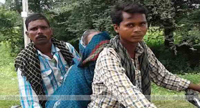 sons-carry-mothers-dead-body-on-bike-for-12-km-in-mp