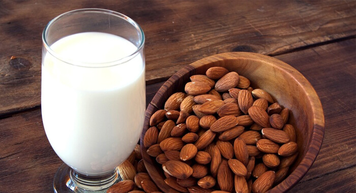 benefits-of-almond-milk