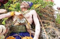 elderly-man-sleeps-on-thorn-bed-for-speedy-recovery-of-jayalalitha