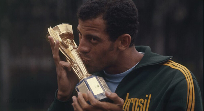 brazil-legend-carlos-alberto-passes-away