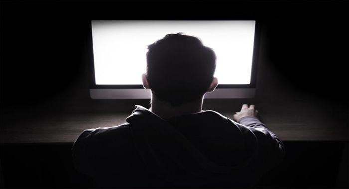adultfriendfinder-network-hack-exposes-412-million-accounts