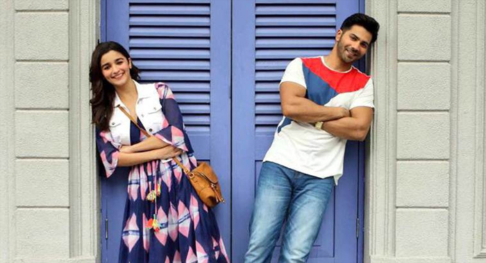 badrinath-ki-dulhania-first-look-alia-bhatt-varun-dhawan-have-fun-in-singapore