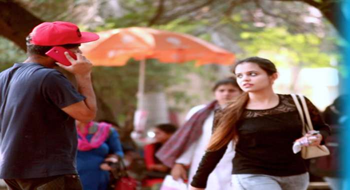 calling-cute-girls-aunty-prank