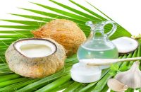 diy-garlic-and-coconut-oil-scalp-treatment-for-hair-loss