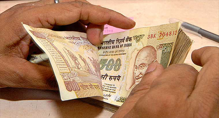 india-scraps-500-and-1000-rupee-bank-notes-overnight