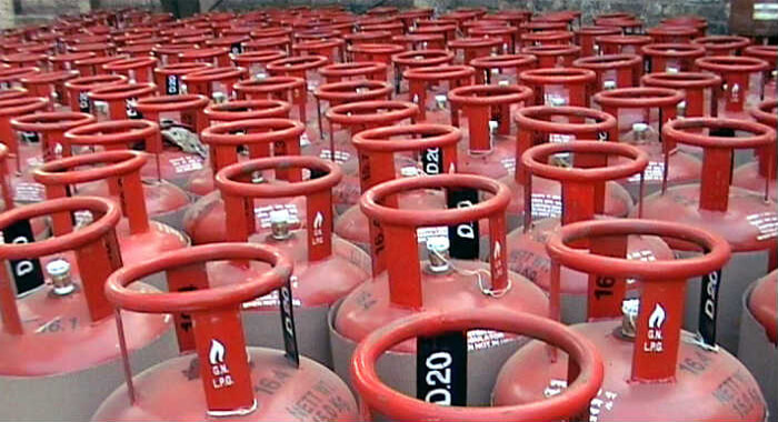 non-subsidised-lpg-cylinder-price-hiked-by-rs-38-50-cost-in-delhi-to-be-rs-529