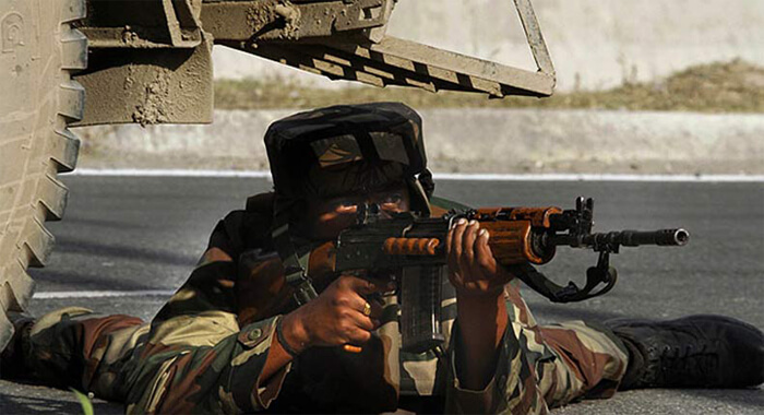pak-opens-fire-to-facilitate-infiltration-in-kashmirs-poonch-2-soldiers-die