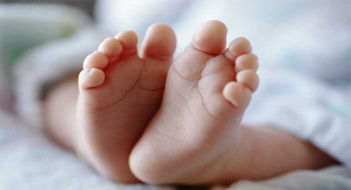 religious-dad-denies-newborn-breast-milk