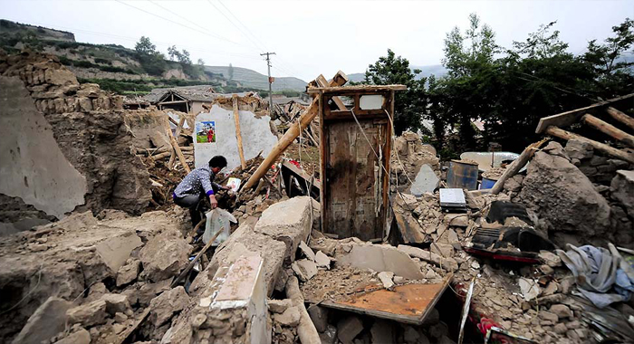 earthquake-rocks-indonesia