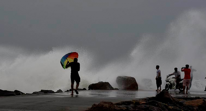 cyclone-vartha-crossing-chennai