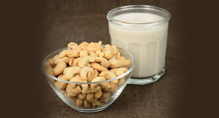 benefits-of-cashew-nut-milk