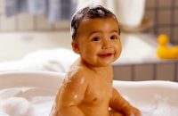 things-to-know-about-baby-bathing-child