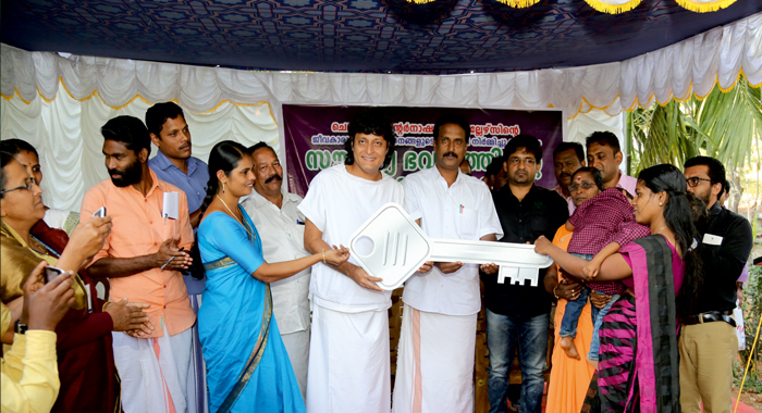 boby-chemmannur-provide-home-for-poor-family