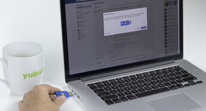 facebook-accounts-can-now-be-secured-with-a-physical-usb-key