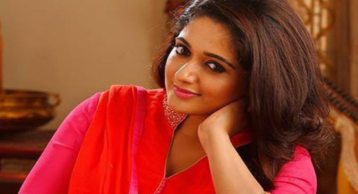 kavya-madhavan-files-police-complaint