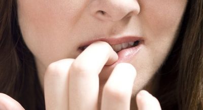 ever-thought-why-some-people-bite-nails2