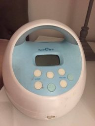 airport-security-force-mom-squeeze-her-breast-to-prove-she-is-lactating1