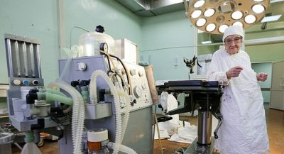 alla-illyinichna-levushkina-89-surgeon-from-russia-does-4-poerations-per-day
