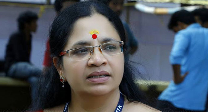 bhagyalakshmi-aganist-films-stars-visiting-dileep-jail