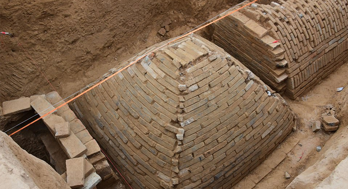 archaeologists-discover-mini-pyramid-china