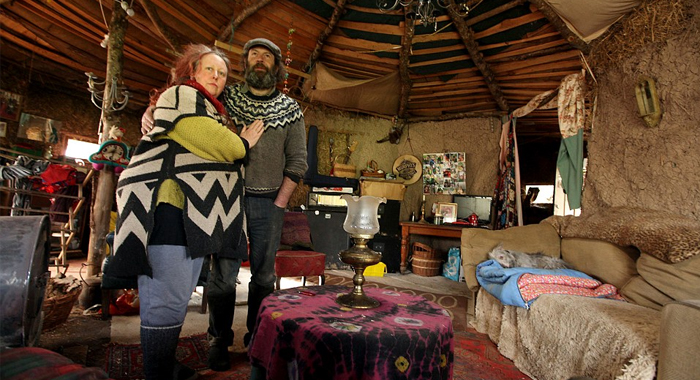 couple-allergic-modern-life-evicted-mud-hut1